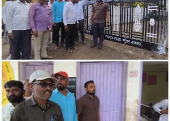 शाळेला गावकऱ्यांनी ठोकले कुलूप – शिक्षक मिळत नसल्याने संताप, जिल्हा परिषद कार्यालयात वर्ग भरवण्याचा इशारा