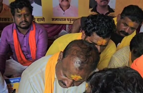 मनोज जरांगे पाटील यांनी साधला आंदोलकांशी संवाद – धाराशिवमधील धनगर आंदोलनाला पाठिंबा, मी सोबत आहे, काळजी करू नका