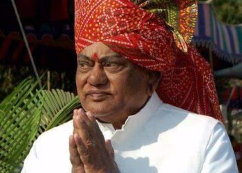 ठरलं – मधुकरराव चव्हाण तुळजापुरातुन अपक्ष लढणार, बैठकीत निर्णय, काँग्रेसमध्ये बंडखोरी 