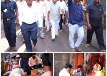 आशीर्वाद तुळजाभवानीचा, संकल्प महाविजयाचा – पालकमंत्री डॉ सावंत यांनी घेतले दर्शन, उमेदवारी अर्ज भरणार 