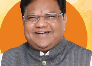 गाव संवाद दौरा, थेट संवाद – पालकमंत्री डॉ तानाजीराव सावंत यांनी जाणुन घेतल्या समस्या