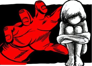 बलात्कारी मुलाची आईने केली पाठराखण – 3 वर्षाच्या मुलीवर बलात्कार, कृत्य लपवुन ठेवत पीडितेला सोडले घरी